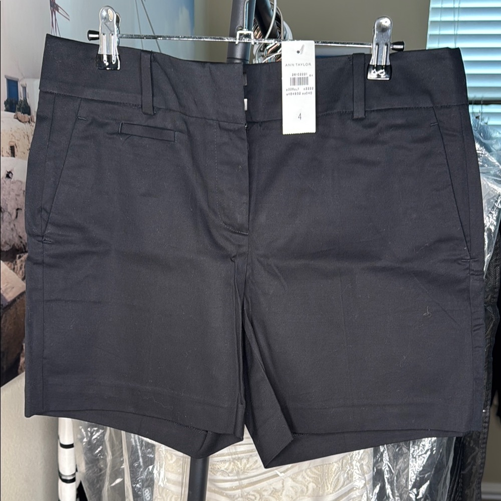 Ann Taylor Women's Black Metro Shorts